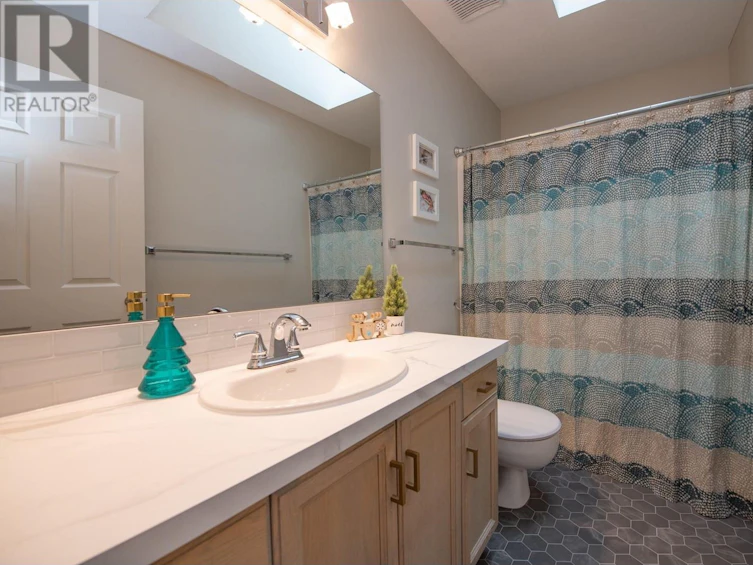 2287 Catt Avenue, Lumby, BC, V0E 2G0 - 20