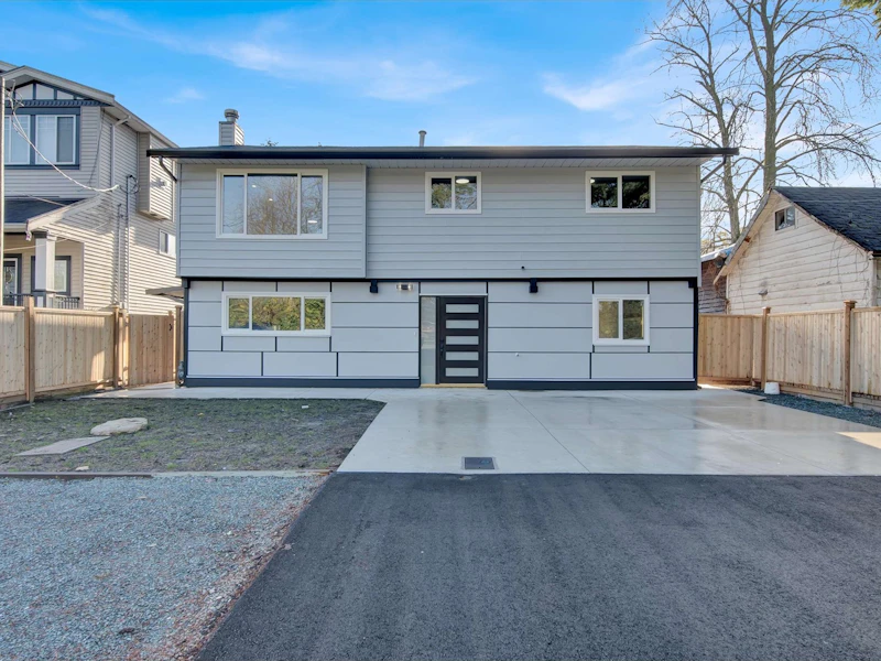 12836 115b Avenue, Surrey BC V3R 2R9