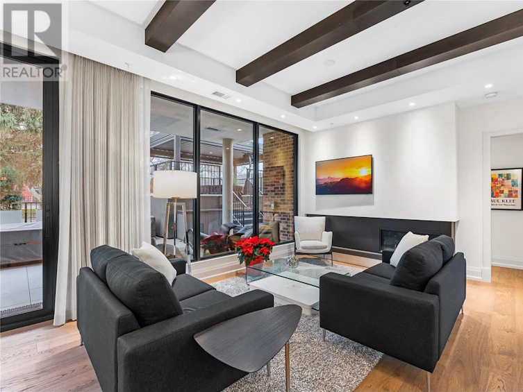 104-460 Groves Avenue, Kelowna, BC, V1Y 4Y5 - 3