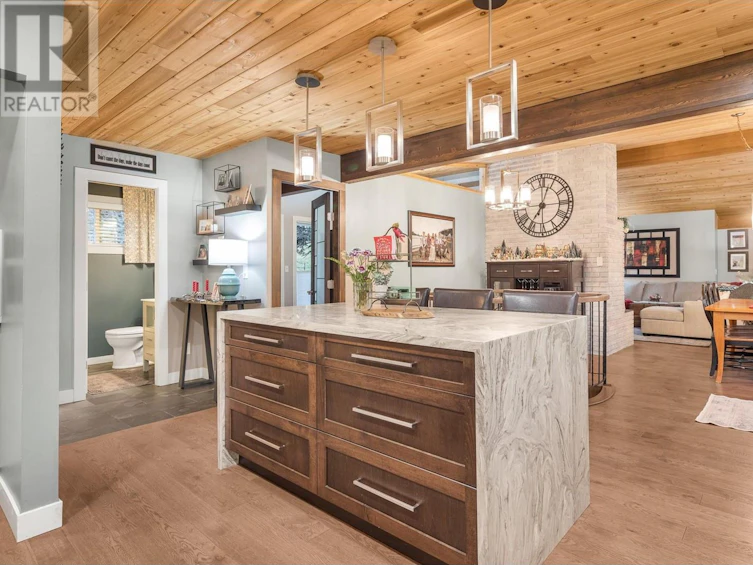 10402 Middleton Drive, Coldstream, BC, V1B 2K6 - 18
