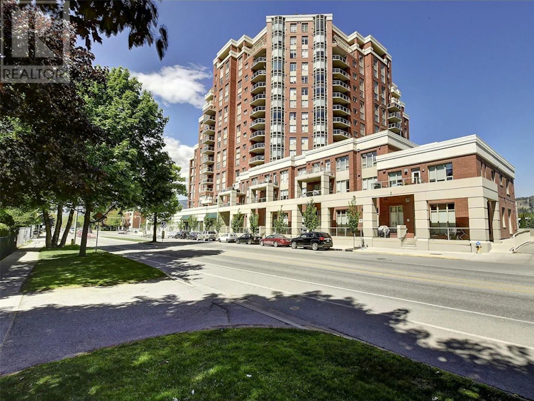 304-1160 Bernard Avenue, Kelowna, BC, V1Y 6R2