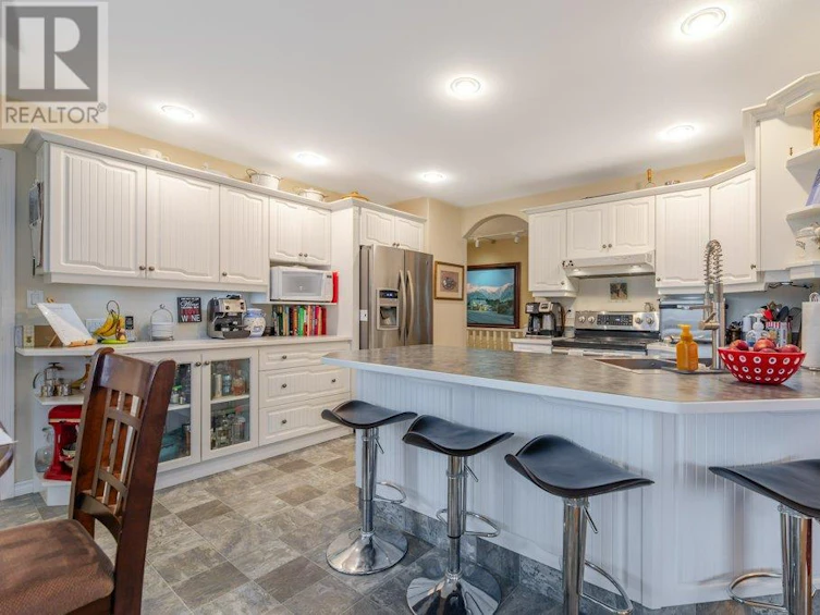 1002 Peachcliff Drive, Okanagan Falls, BC, V0H 1R1 - 16
