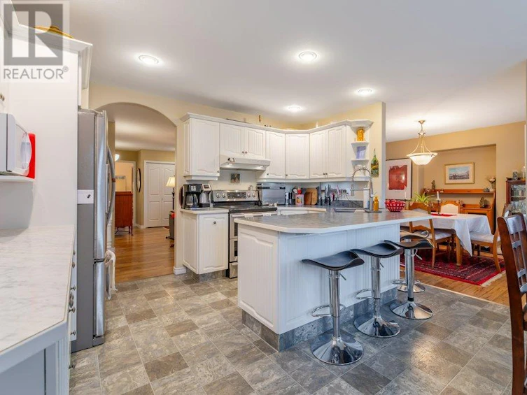 1002 Peachcliff Drive, Okanagan Falls, BC, V0H 1R1 - 18