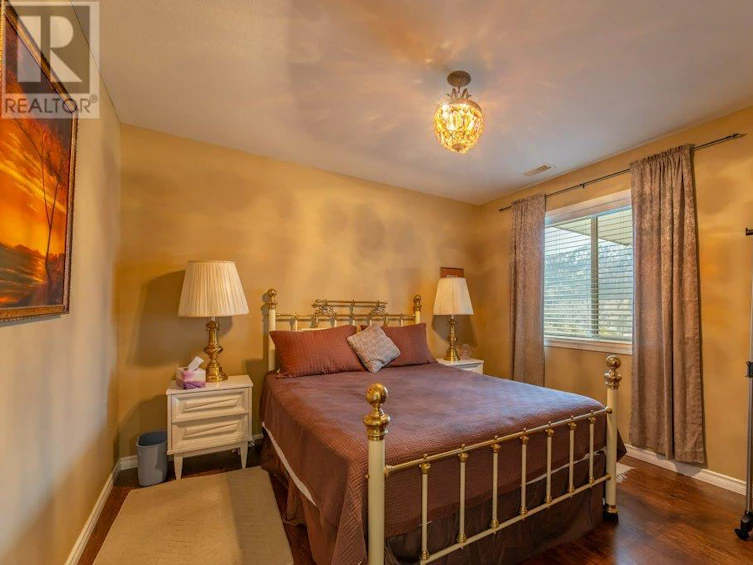 1002 Peachcliff Drive, Okanagan Falls, BC, V0H 1R1 - 39