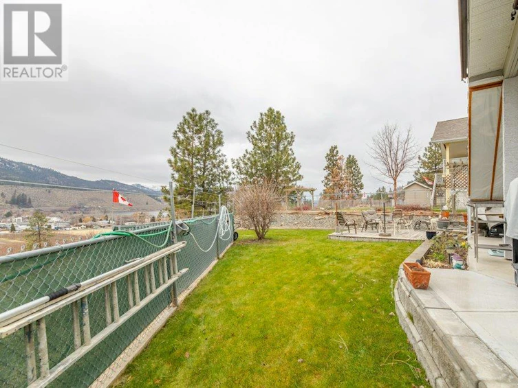1002 Peachcliff Drive, Okanagan Falls, BC, V0H 1R1 - 4