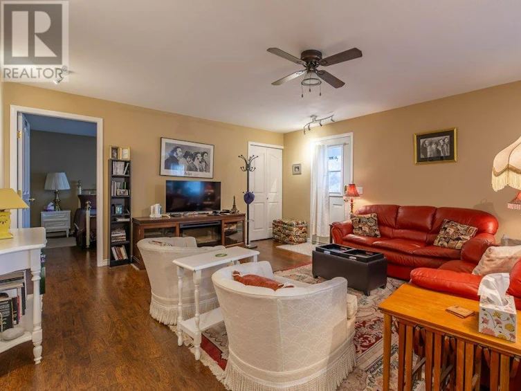 1002 Peachcliff Drive, Okanagan Falls, BC, V0H 1R1 - 42