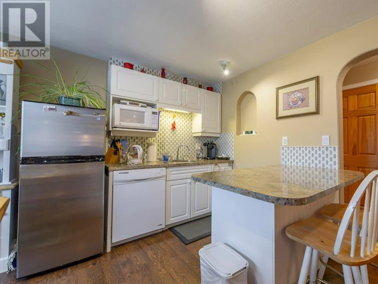 1002 Peachcliff Drive, Okanagan Falls, BC, V0H 1R1 - 44