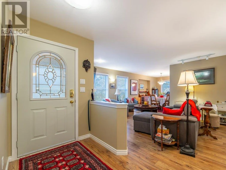 1002 Peachcliff Drive, Okanagan Falls, BC, V0H 1R1 - 5