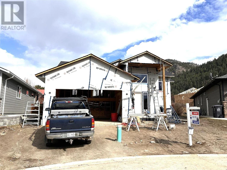 93 Leighton Avenue, Chase, BC, V0E 1M0 - 3