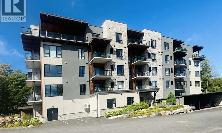 209-18 Campus Trail