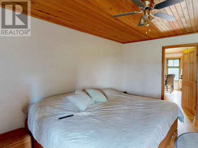 7524 Thomas Point Road, 100 Mile House, BC, V0K 1X1 - 18