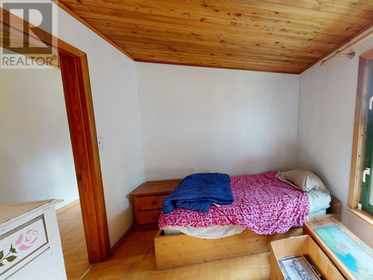 7524 Thomas Point Road, 100 Mile House, BC, V0K 1X1 - 20