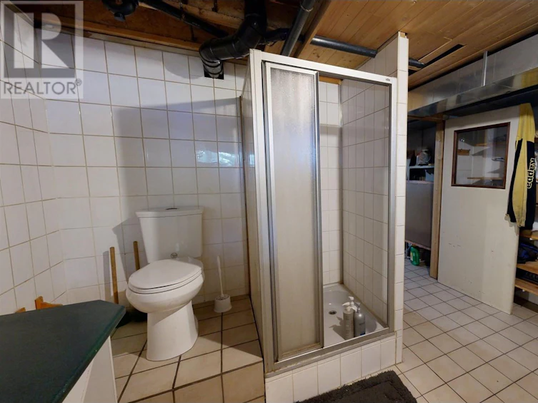 7524 Thomas Point Road, 100 Mile House, BC, V0K 1X1 - 25