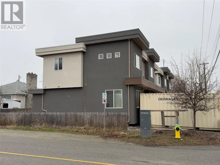 101-838 Oakville Street, Penticton, BC, V2A 0B8 - 2