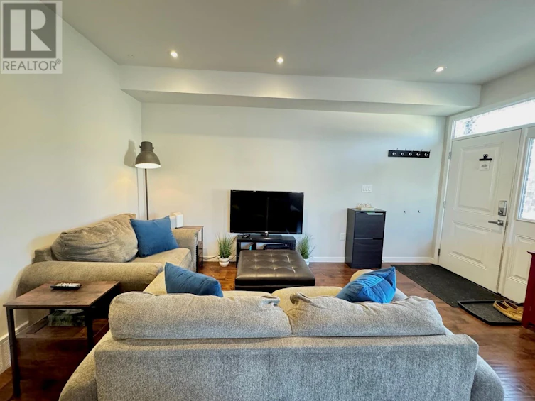 101-838 Oakville Street, Penticton, BC, V2A 0B8 - 4