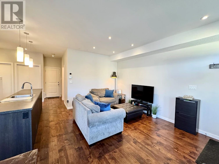 101-838 Oakville Street, Penticton, BC, V2A 0B8 - 9