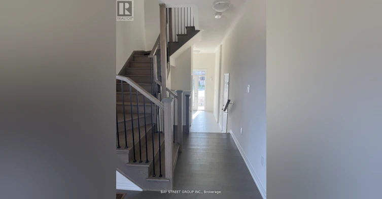 160 William Booth Avenue, Newmarket, ON, L3X 0K7 - 3
