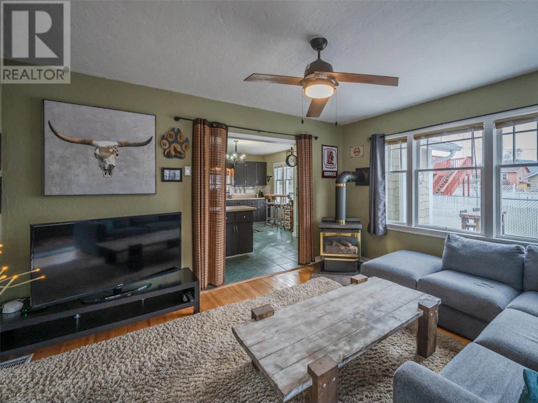 6527 Hollow Street, Oliver, BC, V0H 1T0