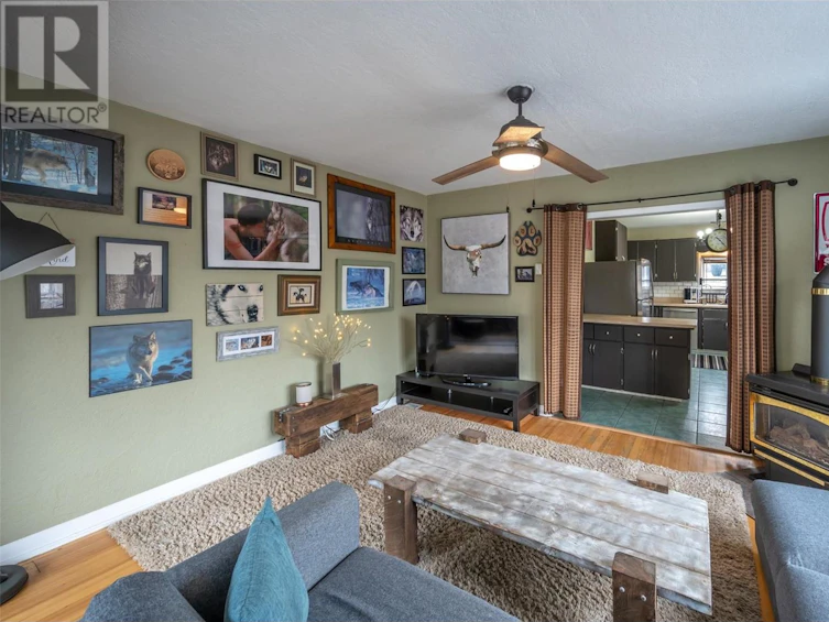 6527 Hollow Street, Oliver, BC, V0H 1T0 - 2