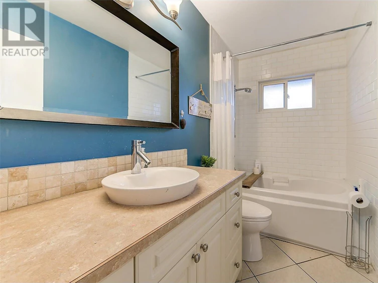 964 Tronson Drive, Kelowna, BC, V1Y 4E1 - 13