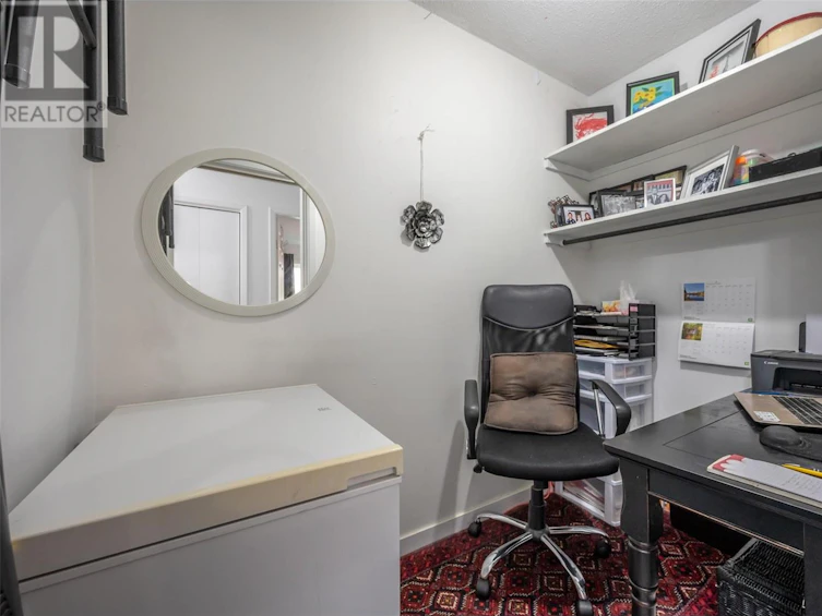 207-198 Roy Avenue, Penticton, BC, V2A 3M9 - 15