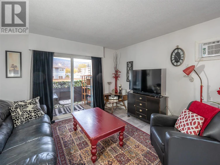 207-198 Roy Avenue, Penticton, BC, V2A 3M9 - 8