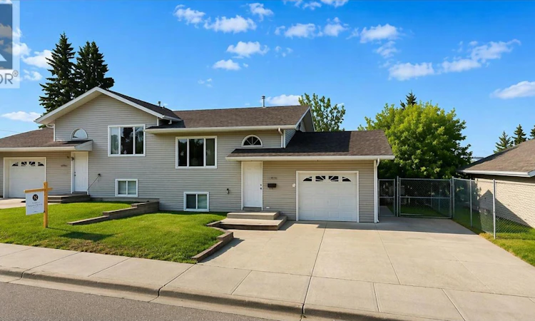 8703-8707 89 Avenue