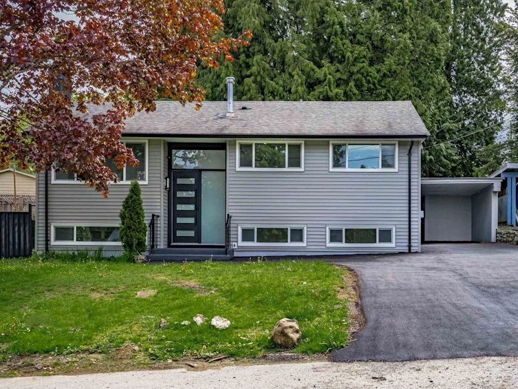 14927 Kew, Surrey, BC, V3R 4Y1