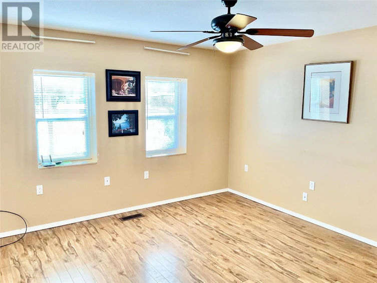 547 Eighth Avenue, Midway, BC, V0H 1M0 - 13