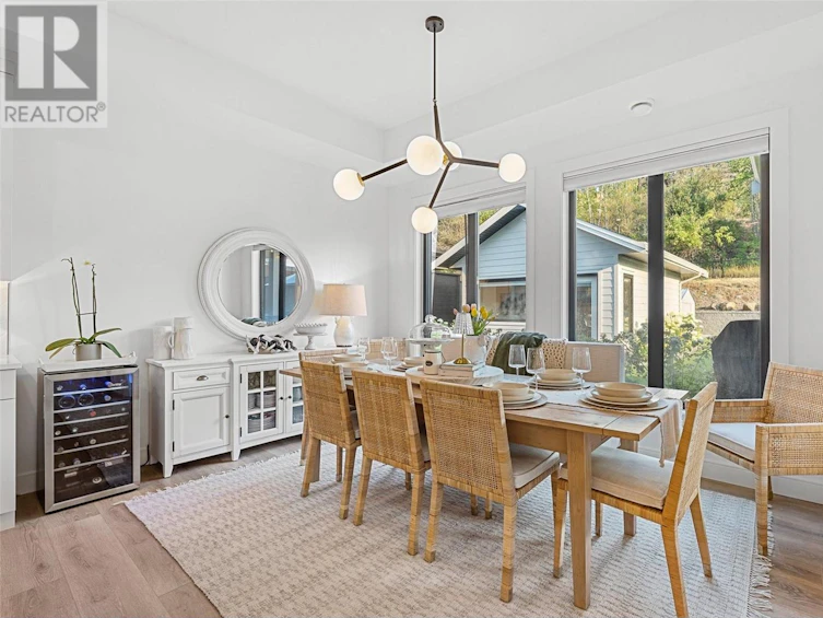 415 Hawk Hill Drive, Kelowna, BC, V1W 0B1 - 16