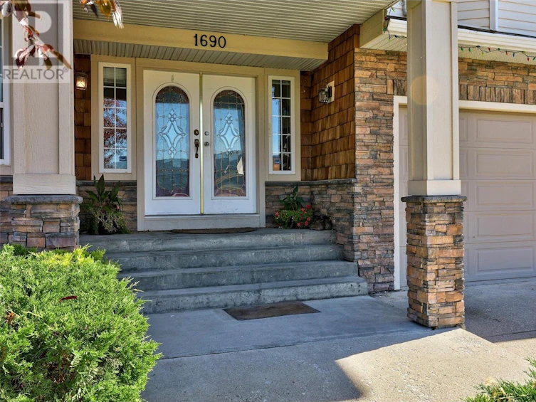 1690 Bann Street, Merritt, BC, V1K 1E9 - 4