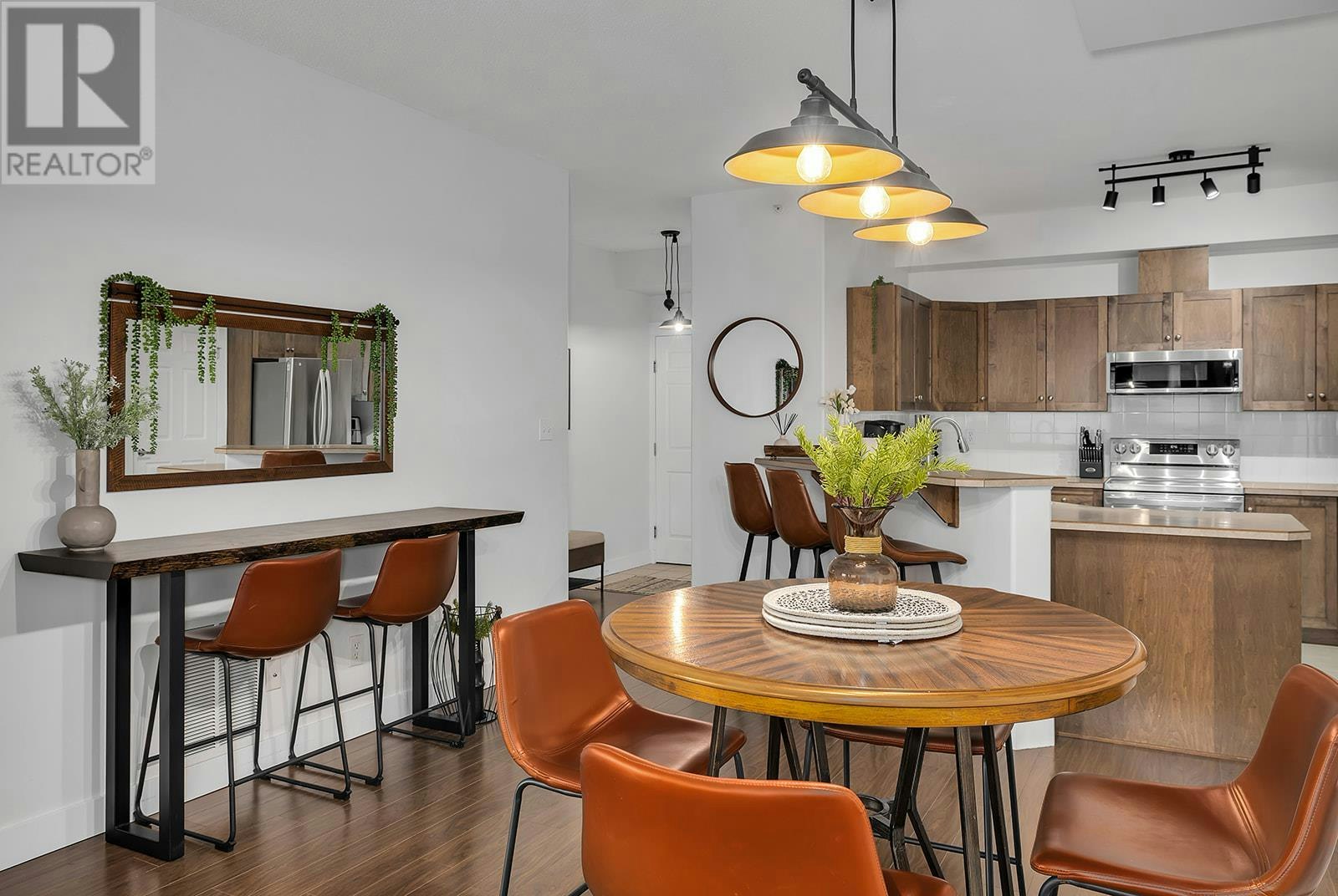 702-1128 Sunset Drive, Kelowna, BC, V1Y 9W7 - 11