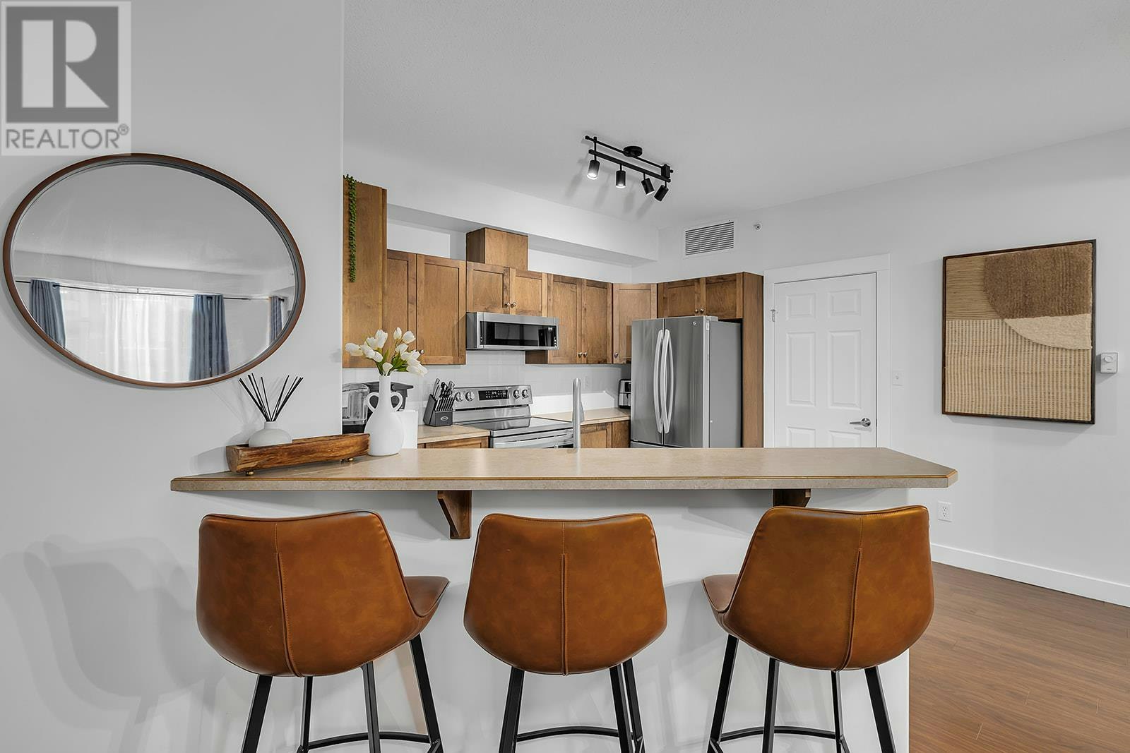 702-1128 Sunset Drive, Kelowna, BC, V1Y 9W7 - 13