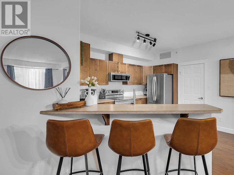 702-1128 Sunset Drive, Kelowna, BC, V1Y 9W7 - 13