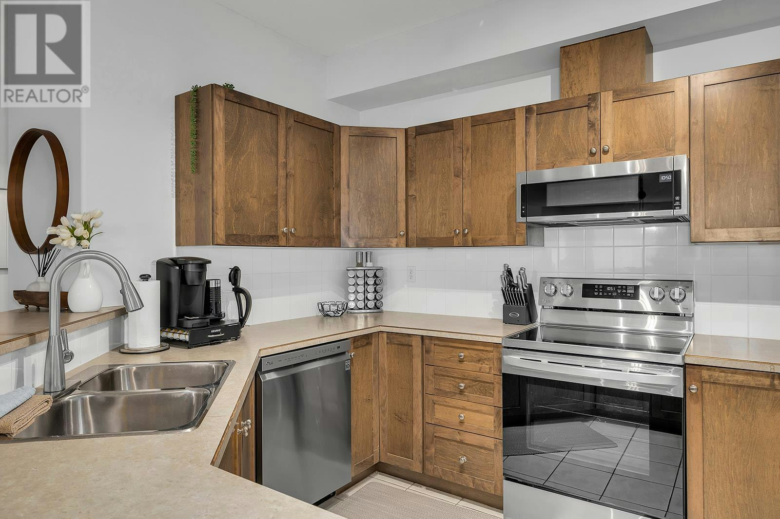702-1128 Sunset Drive, Kelowna, BC, V1Y 9W7 - 15