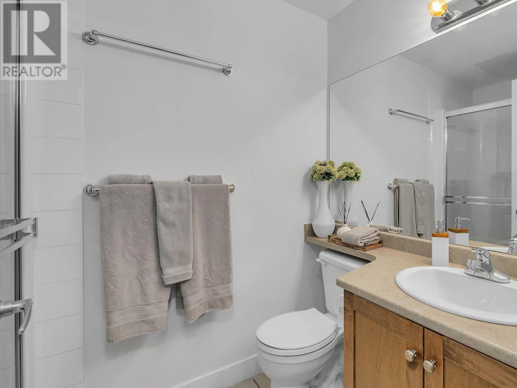 702-1128 Sunset Drive, Kelowna, BC, V1Y 9W7 - 21