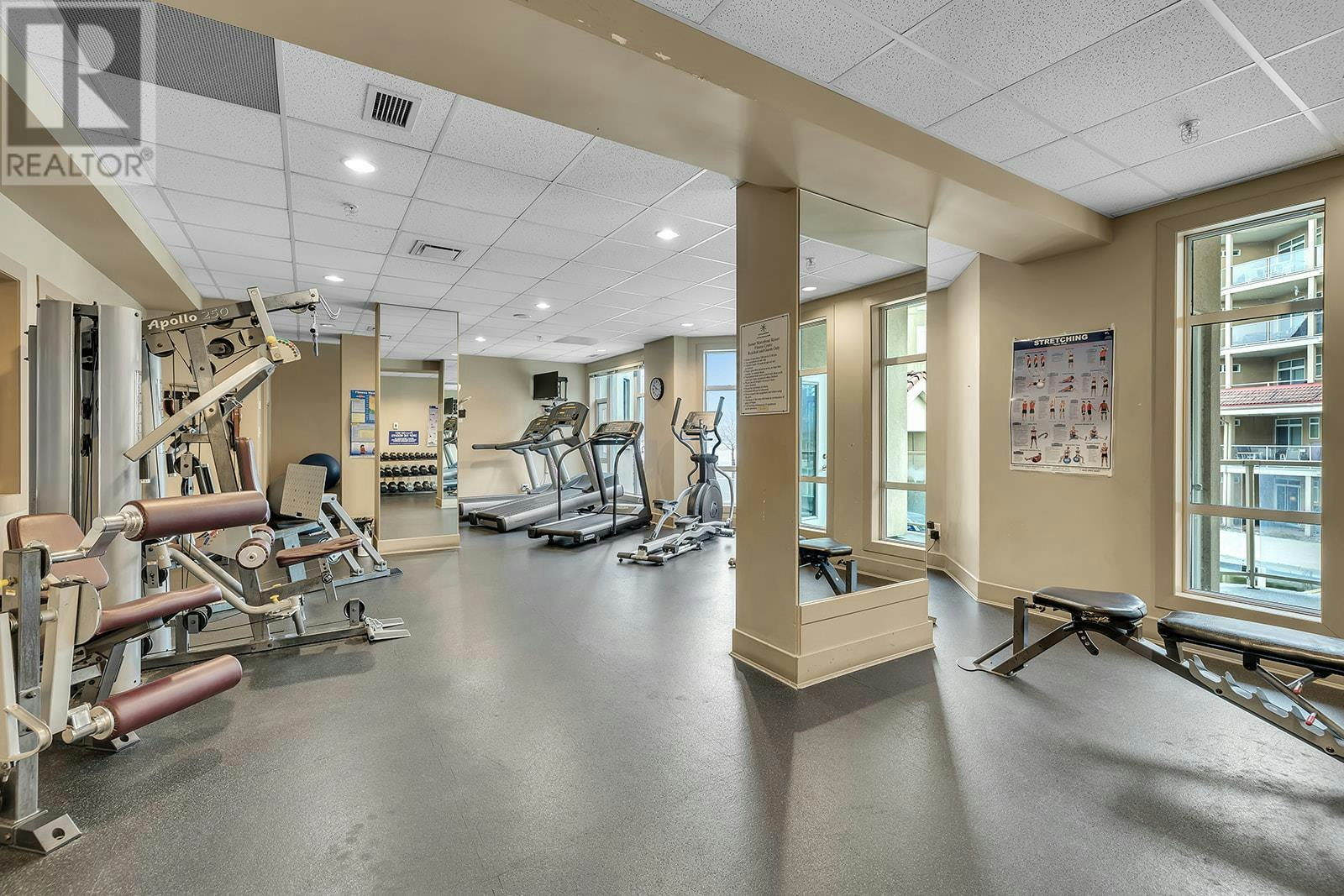 702-1128 Sunset Drive, Kelowna, BC, V1Y 9W7 - 44