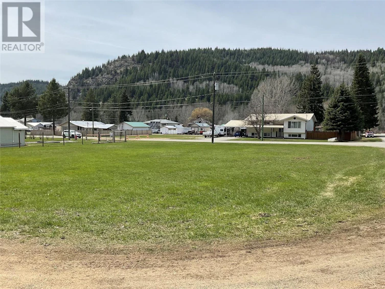 646 N Kimberley Avenue, Greenwood, BC, V0H 1J0 - 3