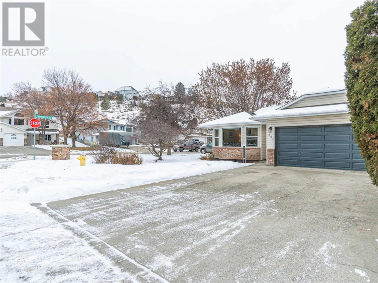 301 Tuxford Drive, Kamloops, BC, V2E 2L4 - 21