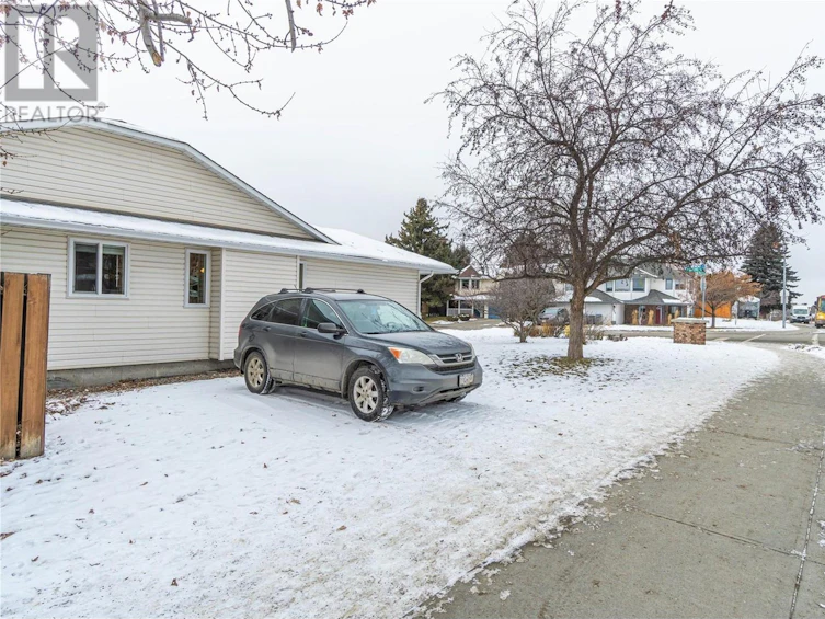 301 Tuxford Drive, Kamloops, BC, V2E 2L4 - 22