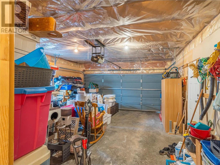 301 Tuxford Drive, Kamloops, BC, V2E 2L4 - 55