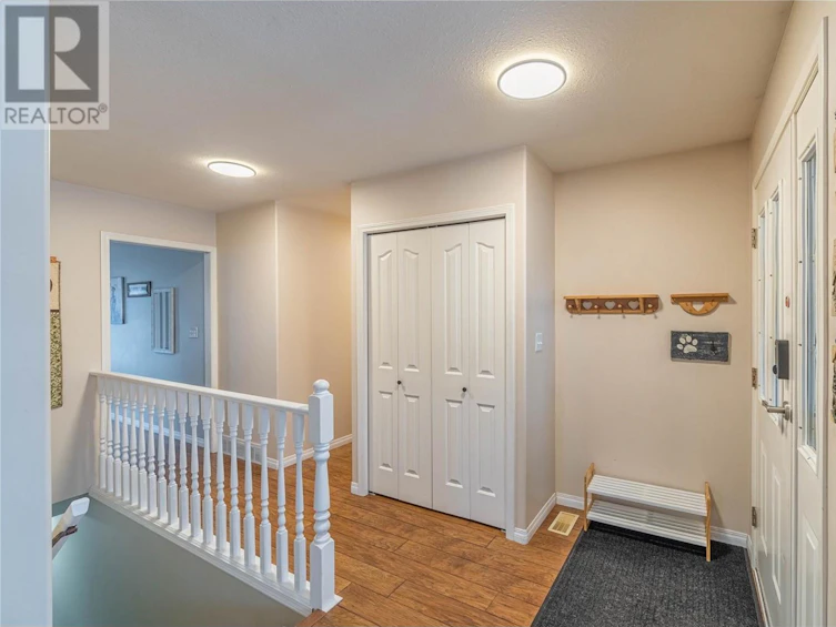 301 Tuxford Drive, Kamloops, BC, V2E 2L4 - 63