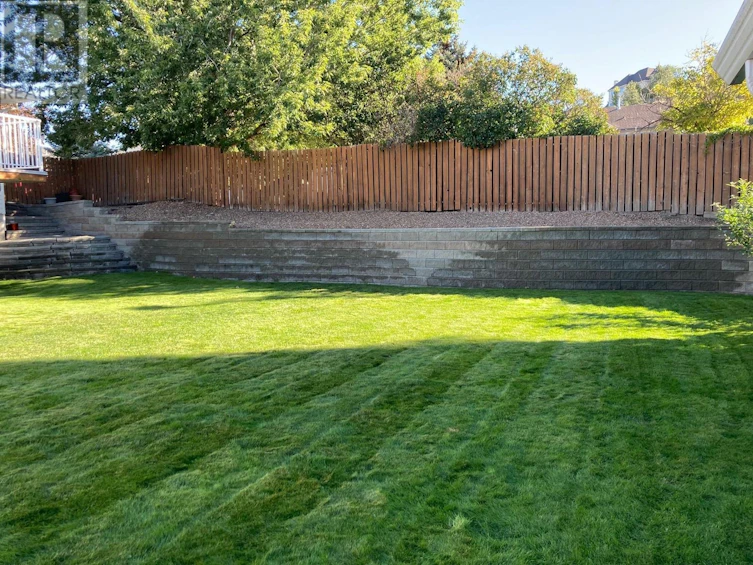301 Tuxford Drive, Kamloops, BC, V2E 2L4 - 8