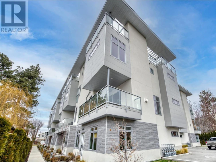 106-222 Lee Avenue, Penticton, BC, V2A 3V8