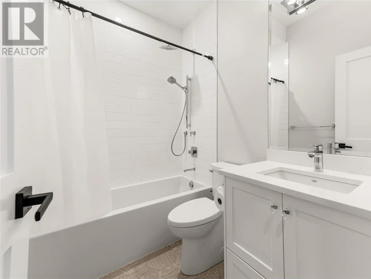 106-222 Lee Avenue, Penticton, BC, V2A 3V8 - 27