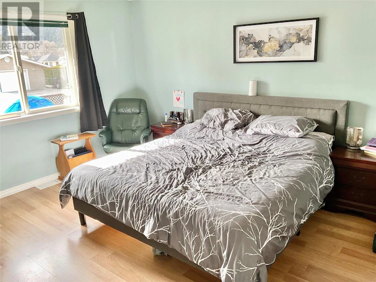 415 Hatton Avenue, Midway, BC, V0H 1M0 - 29