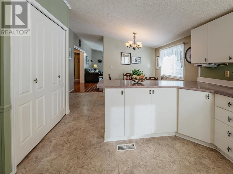 6470 Mercer Road, 100 Mile House, BC, V0K 2E3 - 11