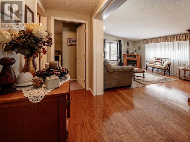 6470 Mercer Road, 100 Mile House, BC, V0K 2E3 - 16