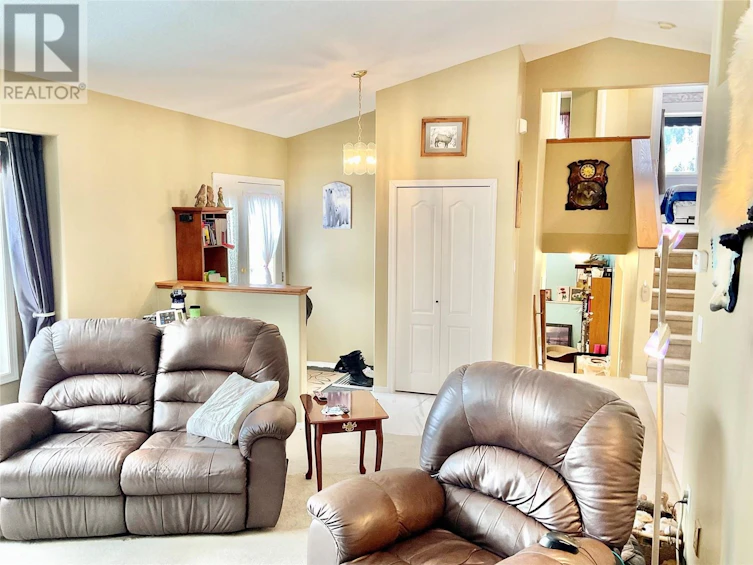 681 Dawson Street, Midway, BC, V0H 1M0 - 26