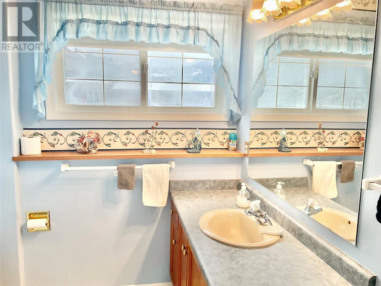 681 Dawson Street, Midway, BC, V0H 1M0 - 49